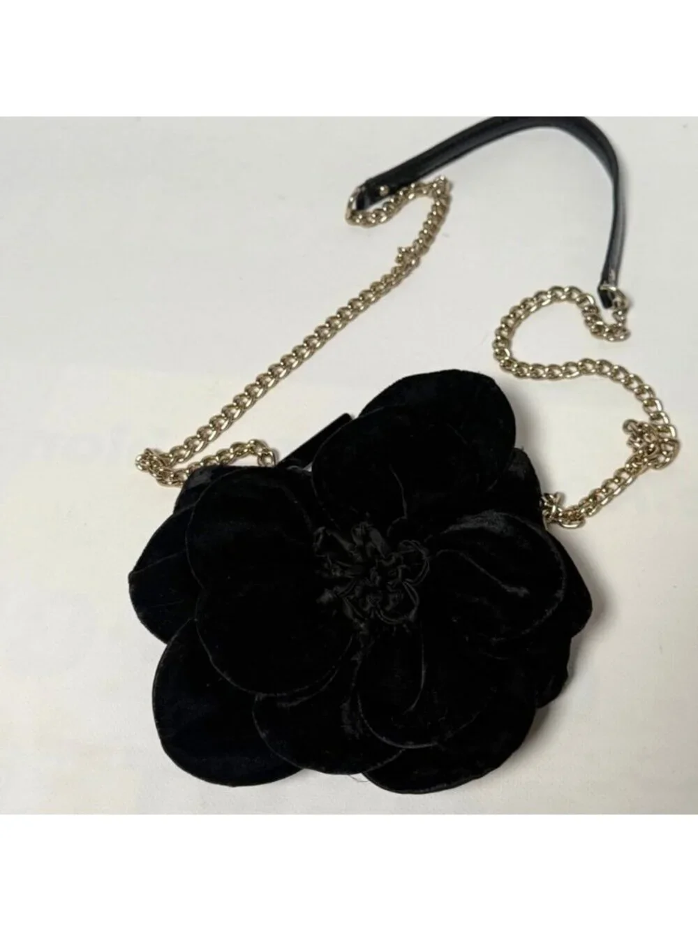 Kate Spade Skipper Deluxe Plush Black Flower Velvet Shoulder Bag – Gently Used